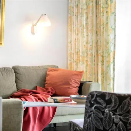 2686 - Munkegardsskoven 8 *